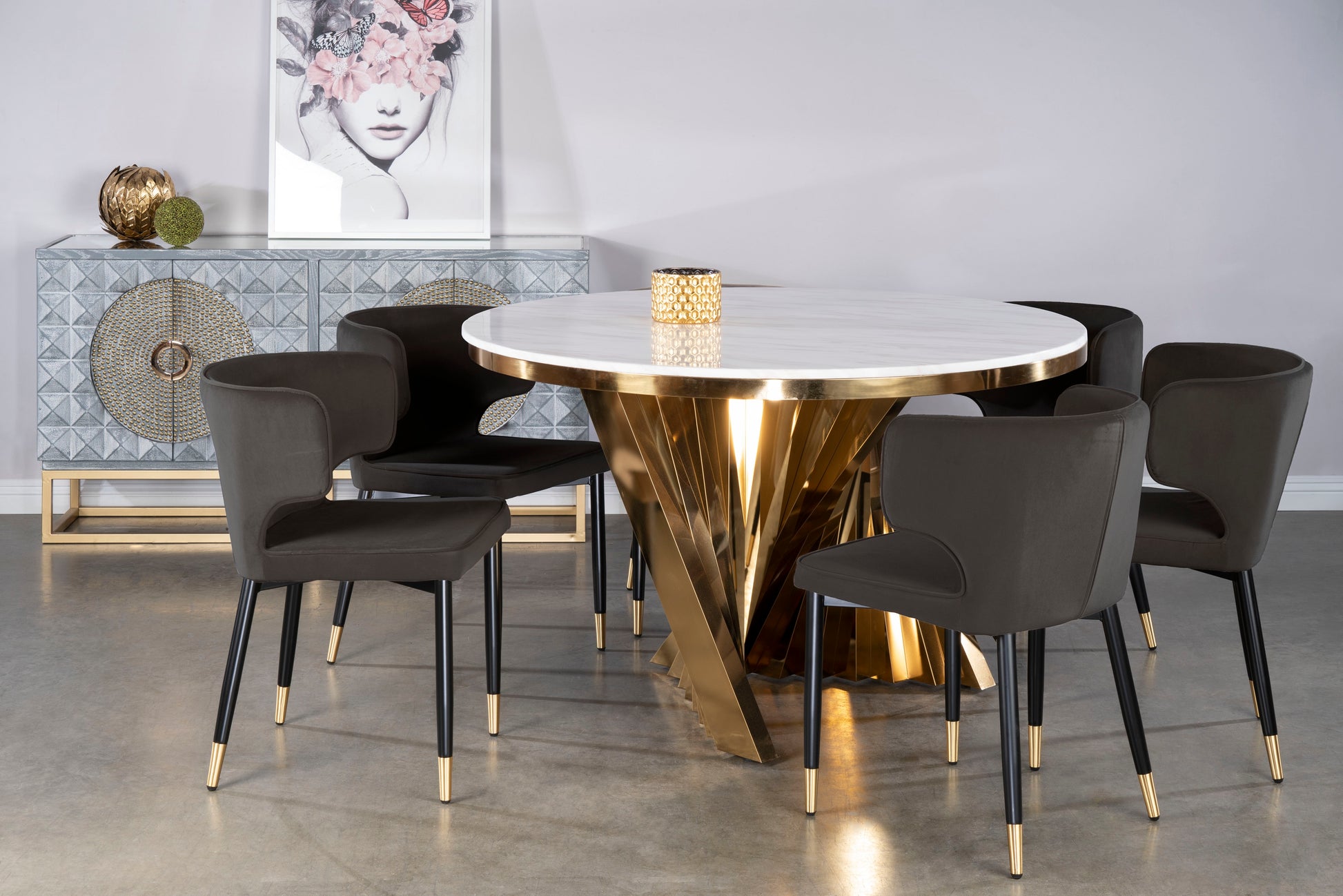 velvet chairs in black